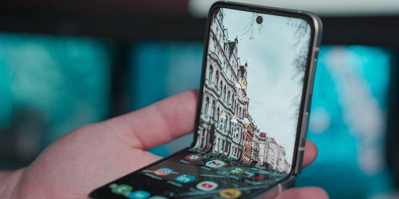 Foldable Phone: What Are the Advantages and Disadvantages?